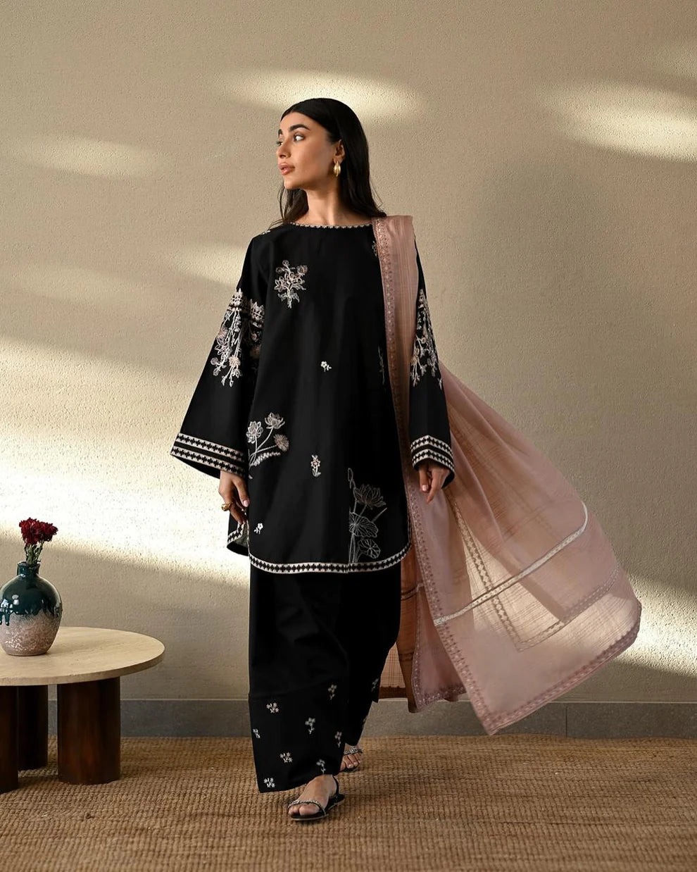 Embroidered | 100% Lawn  Zaib Embroidered Co-ord set