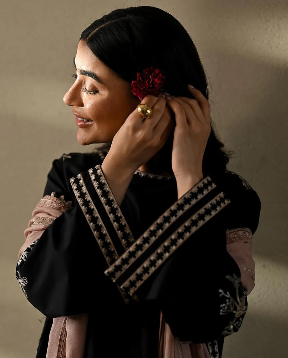 Embroidered | 100% Lawn  Zaib Embroidered Co-ord set