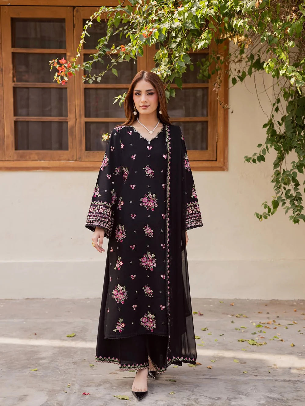 Dilbar   Embroidered   3pc