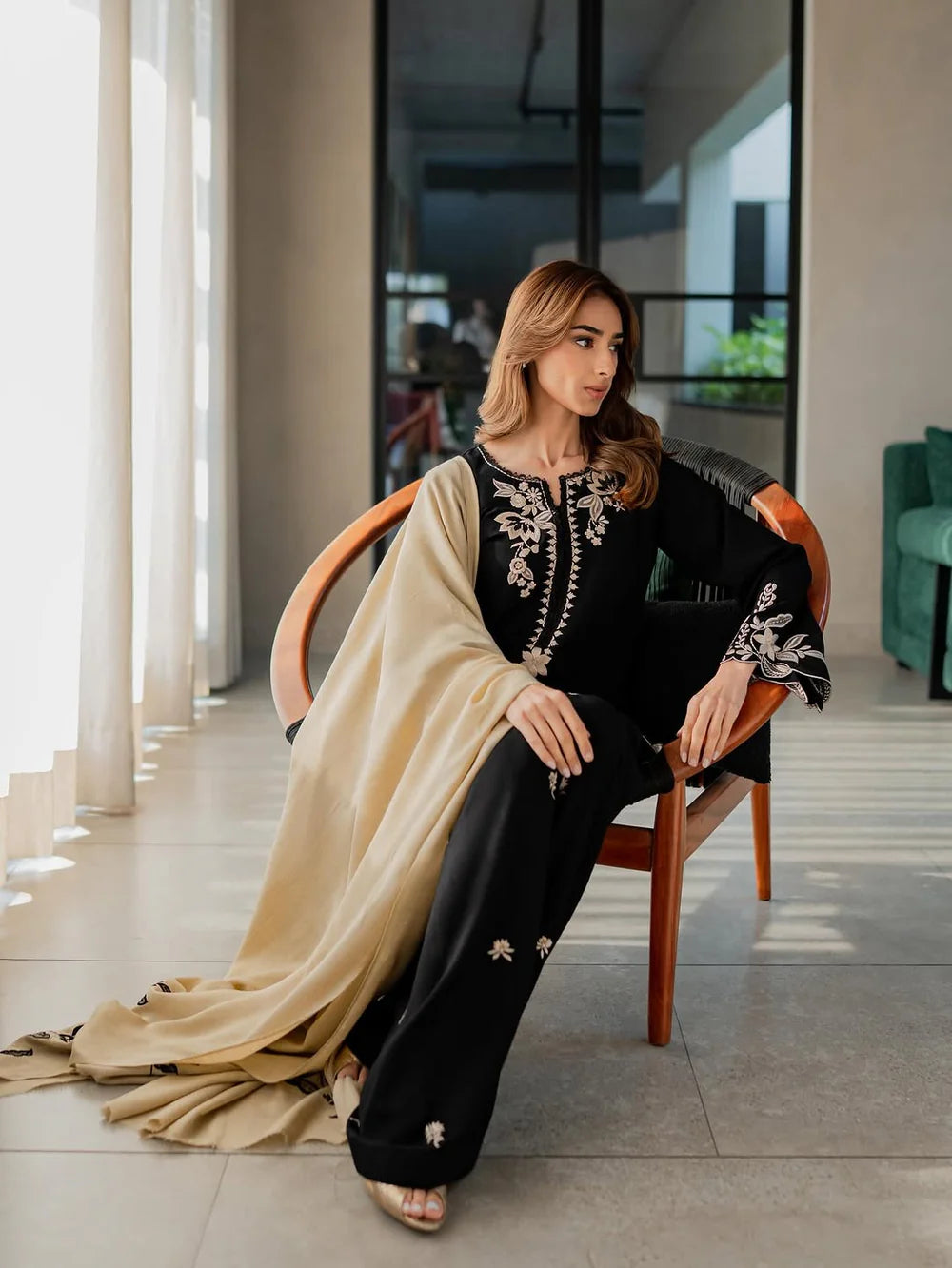 Myarah   Embroidered   3pc