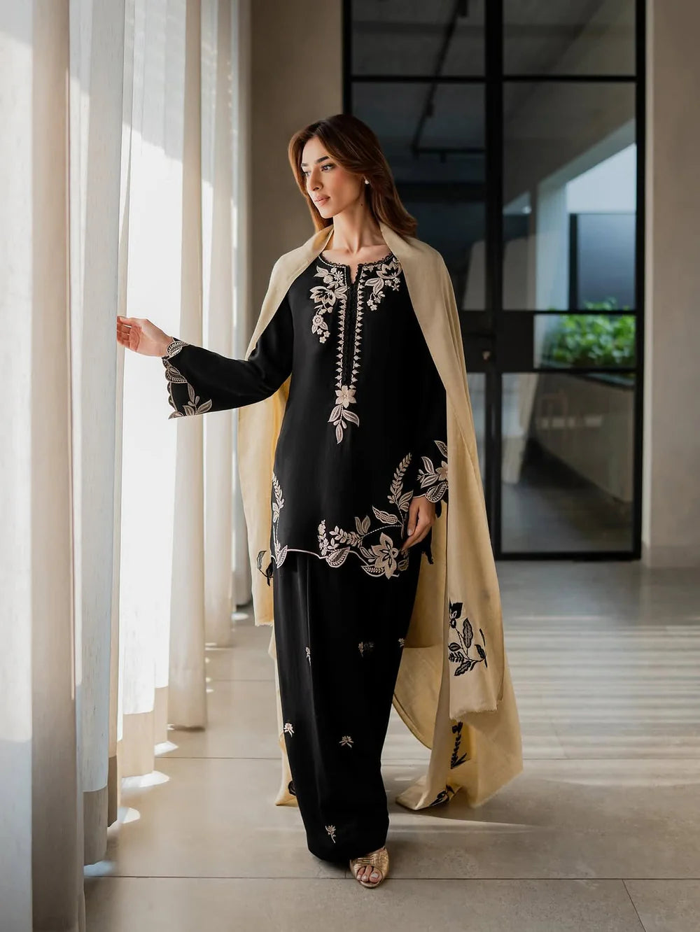 Myarah   Embroidered   3pc