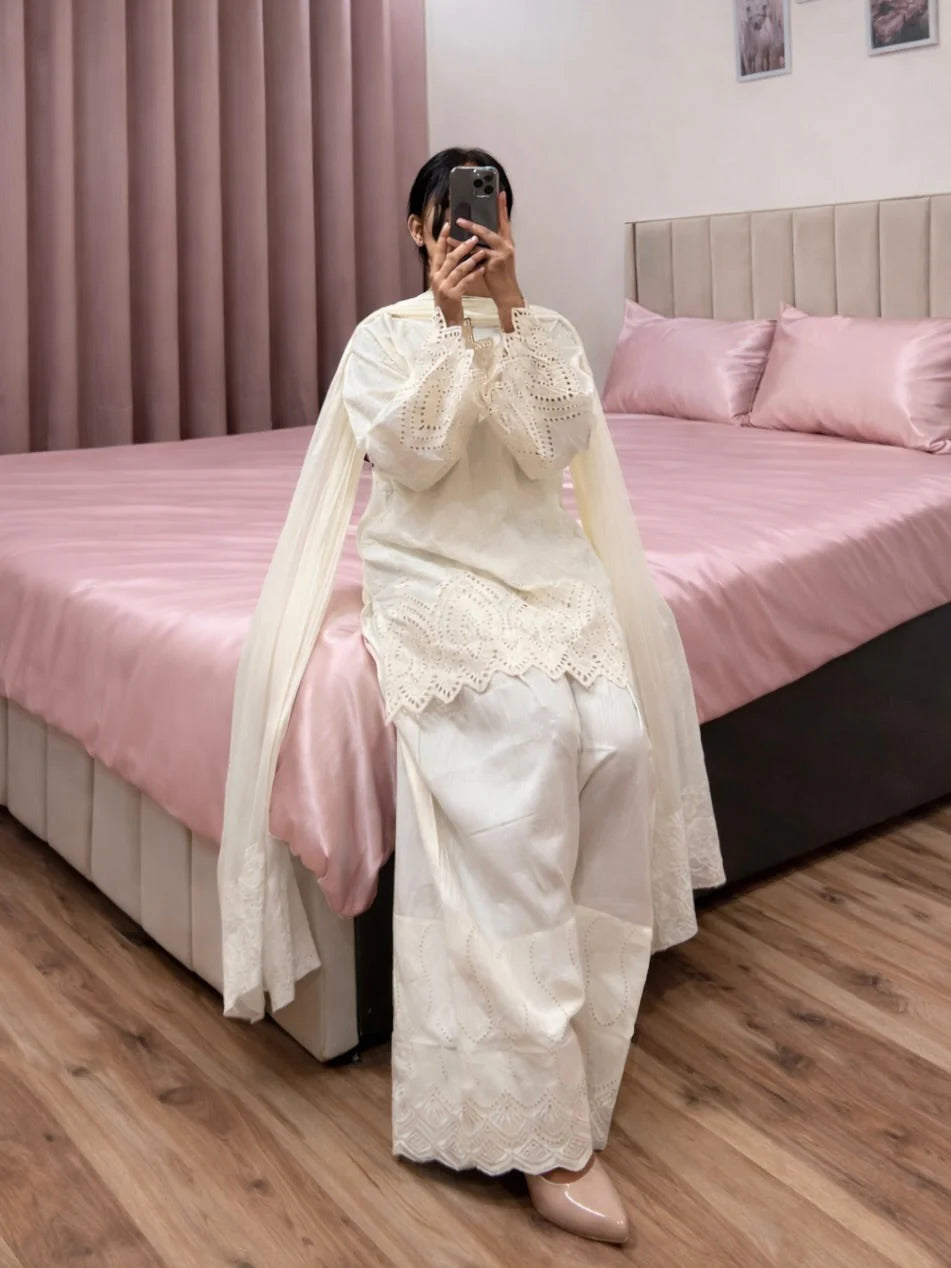 Tareeza Embroidered 3pc