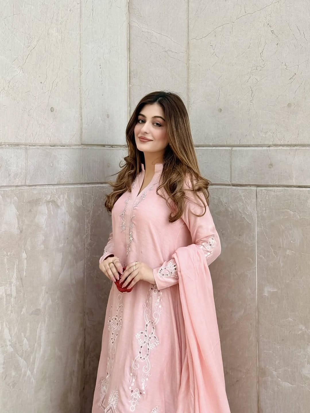 Vaneeza Embroidered 3pc