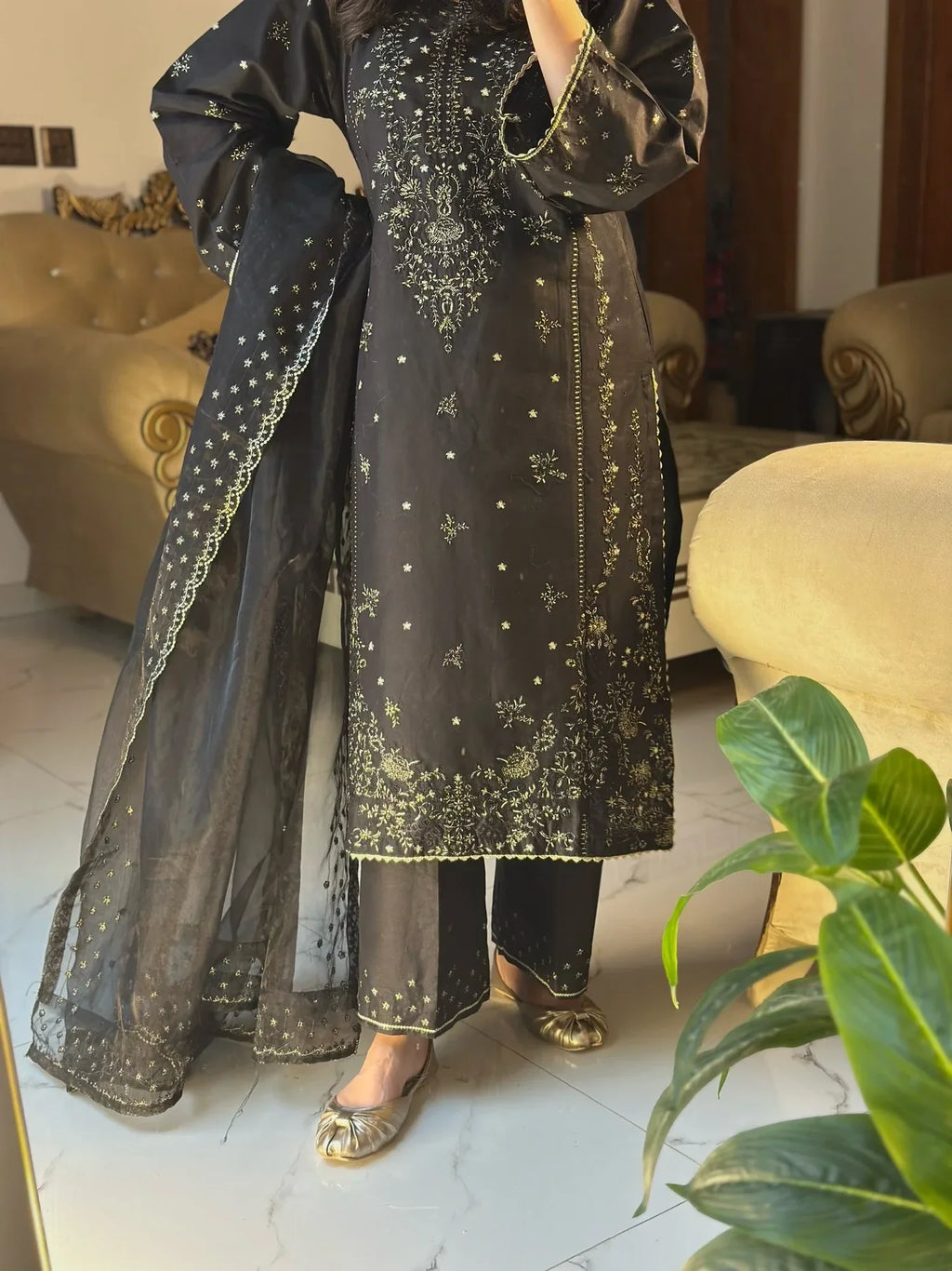 Mannat   Embroidered   3pc