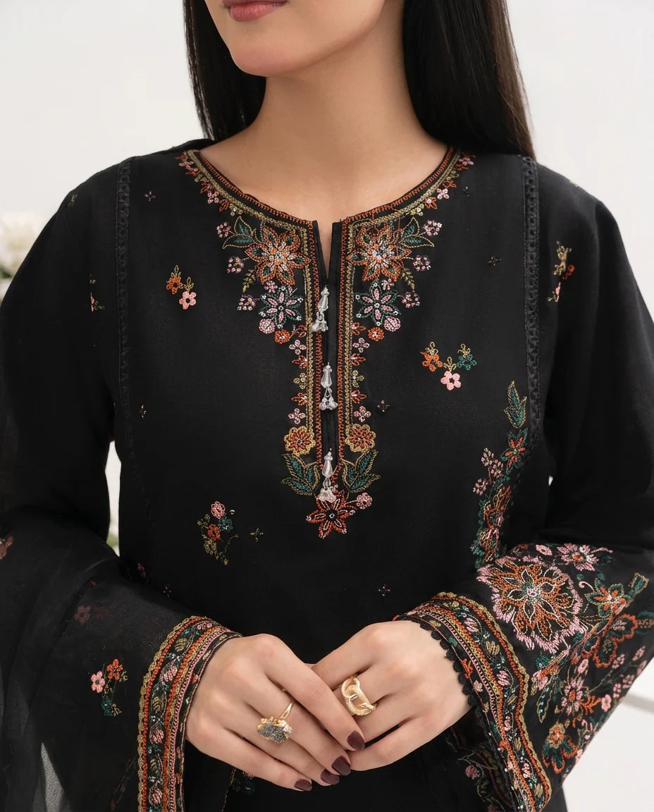 Embroidered | Summer Lawn                                                                                                               Hareem Embroidered 3PC
