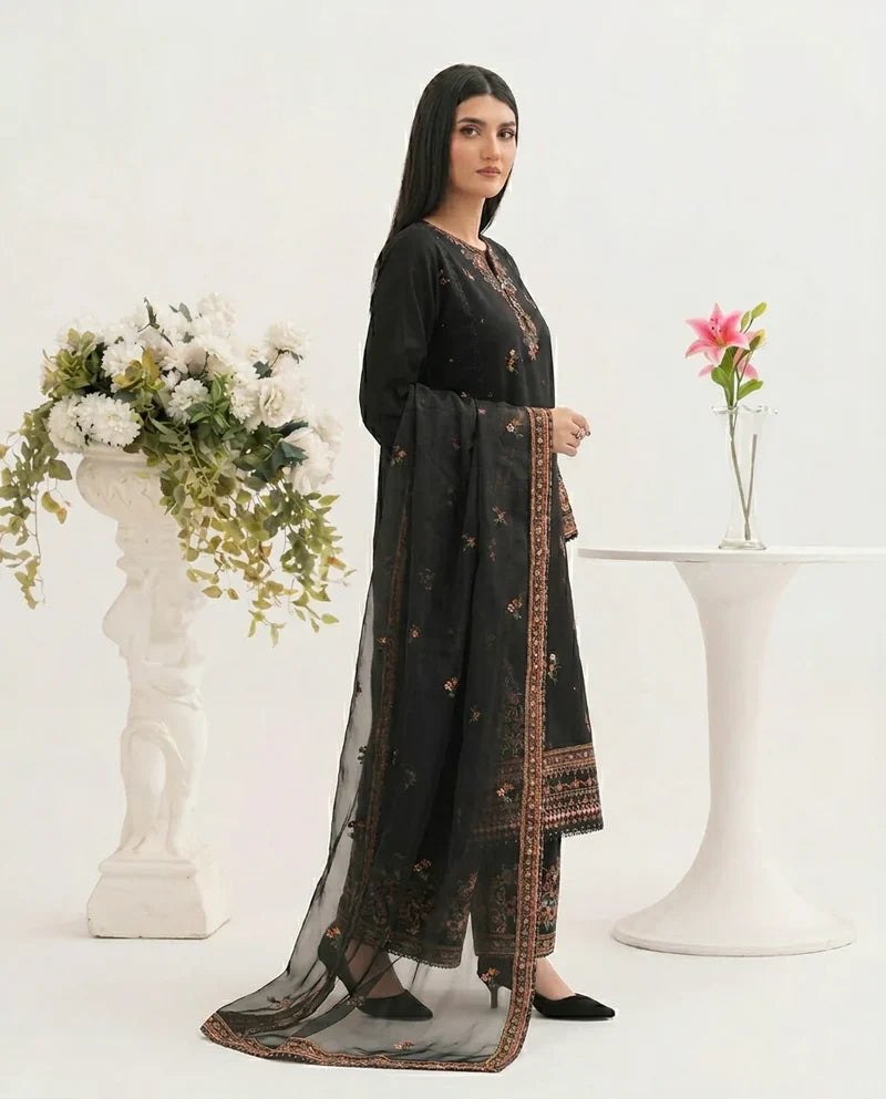 Hareem   Embroidered   3pc